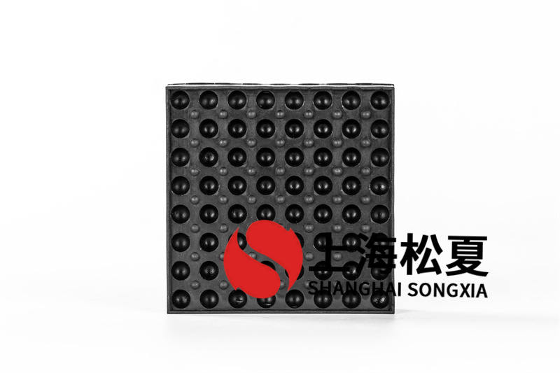橡膠<a href='http://www.jshnzg.com' target='_blank'><u>減震器</u></a>的優(yōu)點(diǎn)